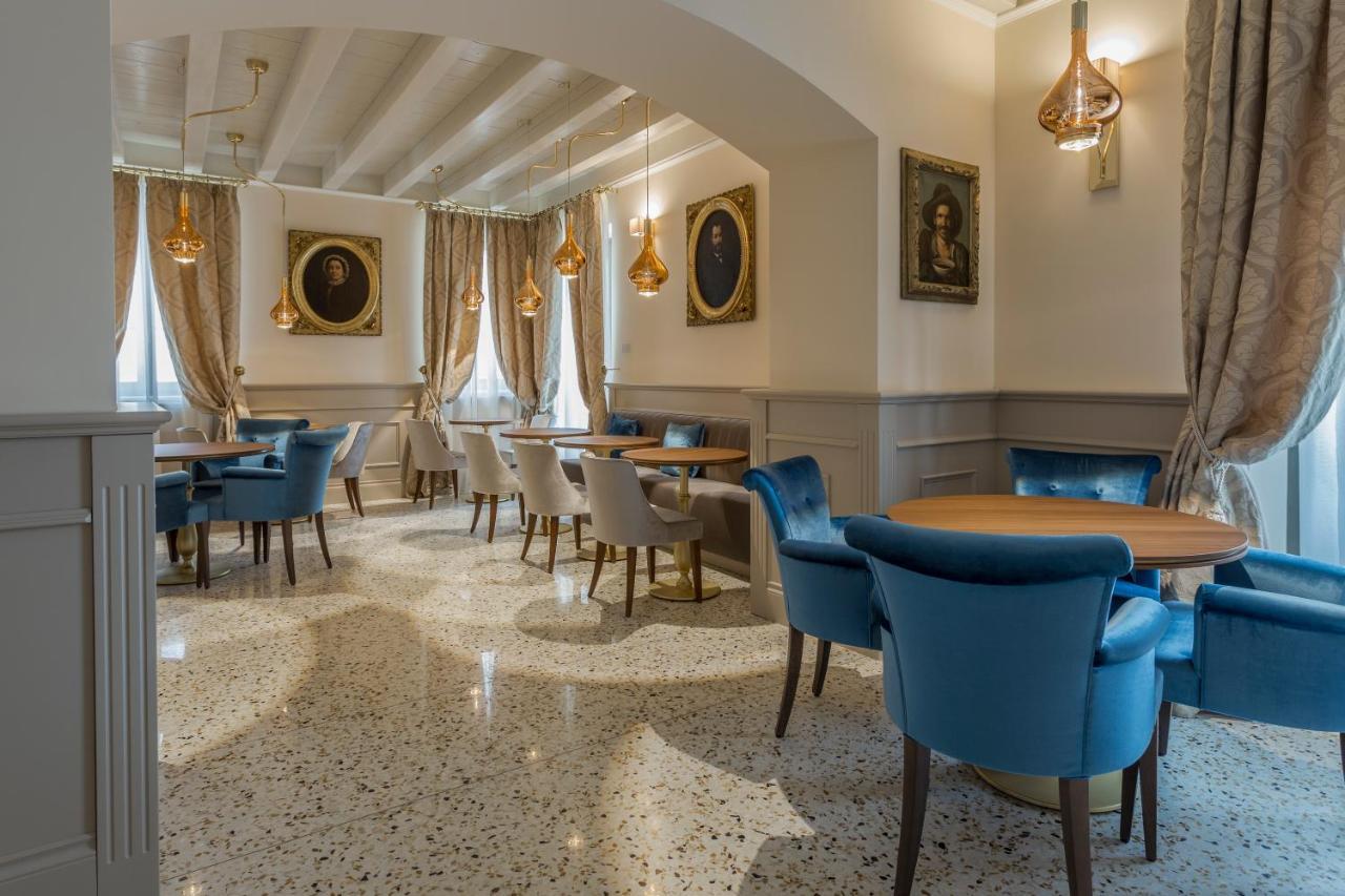 Zoppi Hotel 4*